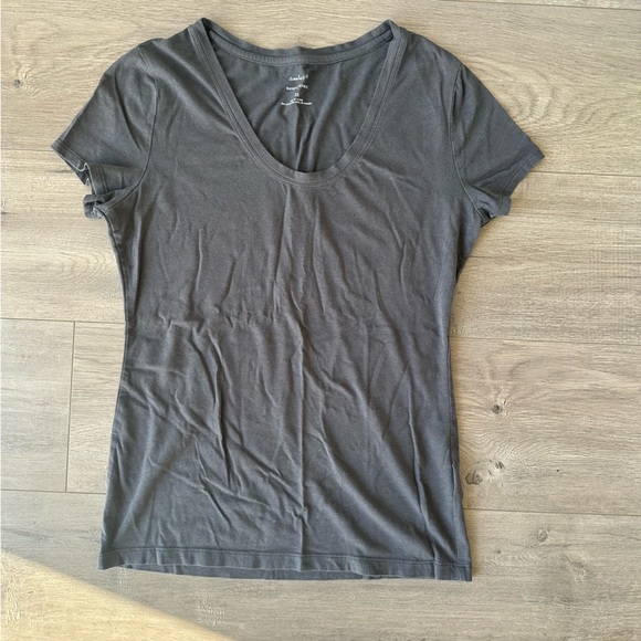 Banana Republic timeless tee - size XS - Picture 1 of 5